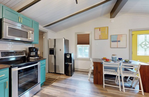Pottsboro Cottage | Lake Texoma House w/Golf Nearby!