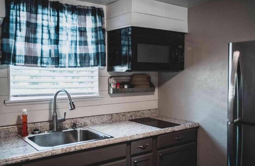 Mead Apartment | Lake Texoma Room with Kitchenette