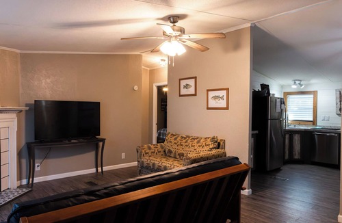 Mead House | Lake Texoma Vacation HomeThe White House