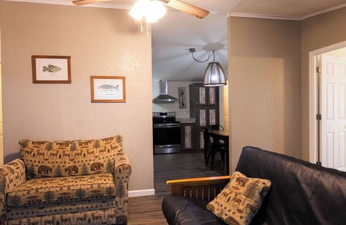 Mead House | Lake Texoma Vacation HomeThe White House