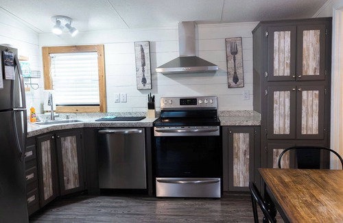 Mead House | Lake Texoma Vacation HomeThe White House