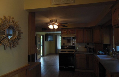 Lake Erie Beach House | Lake Therapy-close to the beach and Mickey Rats