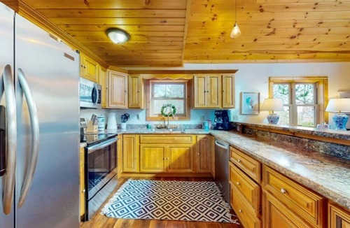 New Tazewell House | Lake Therapy Hideaway on Norris Lake