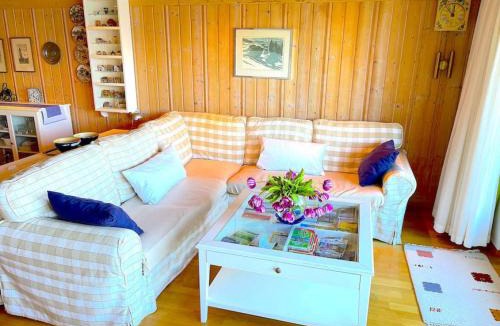Goldiwil House | Lake Thun Alps Scenic Views and Concierge by SwissHut