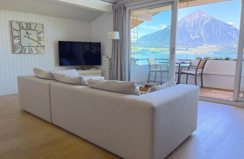 Merligen Apartment | Lake Thun Alps Scenic Views and Concierge by SwissHut