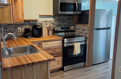 Pottsboro House | Lake time getaway blocks from Lake Texoma. Boat Launch 4 blocks -Pet Friendly