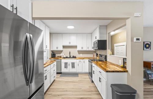 Olivia House | Lake Trace Retreat near Carolina Traverse Country Club