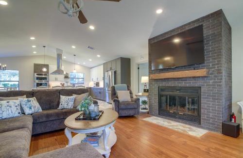 Highland Lake Estates House | Lake Travis Home w/Dock & Game Room! Group Escape