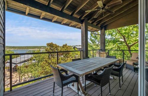 Spicewood Villa | Lake Travis Views - 5BR - BBQ - Pickleball