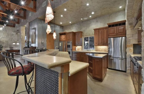 Oatmeal House | Lake Travis Waterfront, Pool, Pool Table, Shuffleboard, Floating Boat Dock