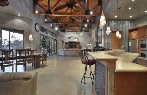 Oatmeal House | Lake Travis Waterfront, Pool, Pool Table, Shuffleboard, Floating Boat Dock