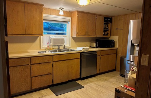 Spicewood House | Lake Travis waterfront escape that sleeps 16
