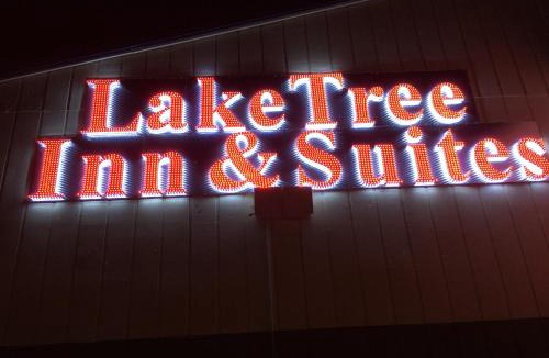 Marion Hotel | Lake Tree Inn & Suites