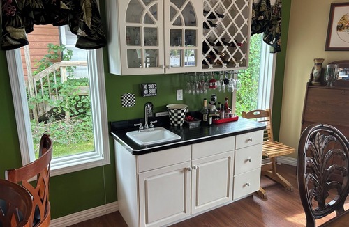 Haslett House | Lake Retreat