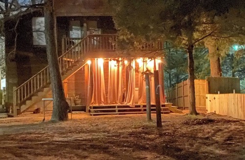 Quinlan Apartment | Lake Vacation Getaway