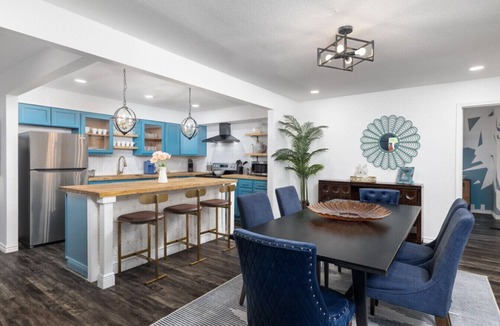 Southside House | Lake Valley Casita | Sleeps 10