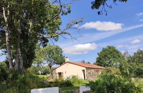 Senaillac-Latronquiere House | Lake view, Beach, Quiet and kayaks