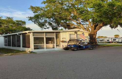 Keystone House | Lake view 1 bedroom, Golf Course & Trapshooting