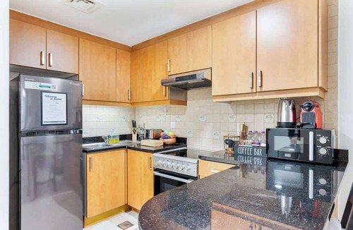 Jumeirah Lake Towers Apartment | Lake View | 1BHK in JLT | Next to Metro