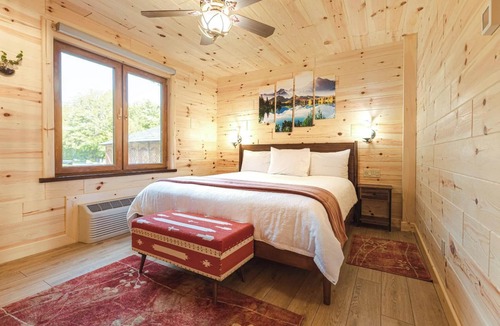 Long Lake Cabin | Lake View - a waterfront Chalet