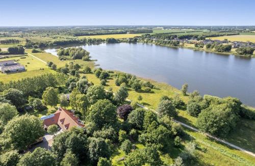 Grindsted Apartment | Lake View Apartment