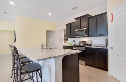 Loughman Cottage | Lake View at Solterra 7 Bdrms, Sleeps 18