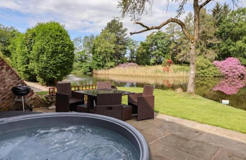 Macclesfield Apartment | Lake View Barn