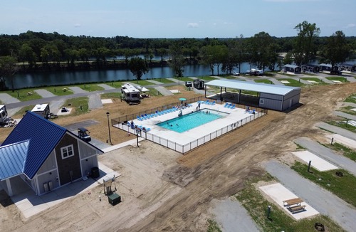 Westgate Cabin | Lake View Cabin, 2 Bedrooms, 13 miles from Jacksonville!