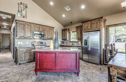 Texanna House | Lake View Cabin -Lake access is 5 min