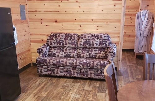 Patterson Cabin | Lake View Cabin with Hot Tub