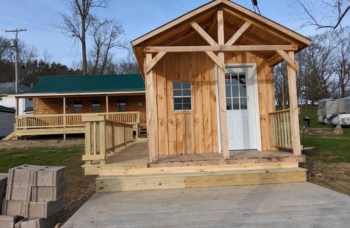 Black Creek House | Lake View Cabins
