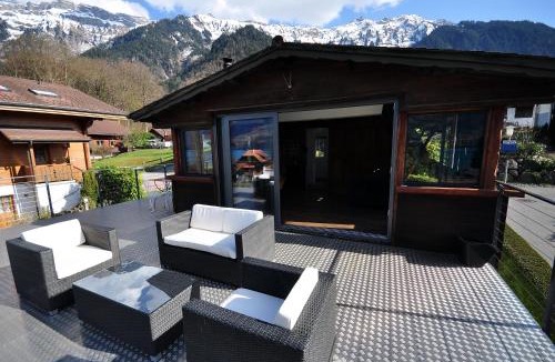 Boenigen Ski Chalet | Lake View Chalet