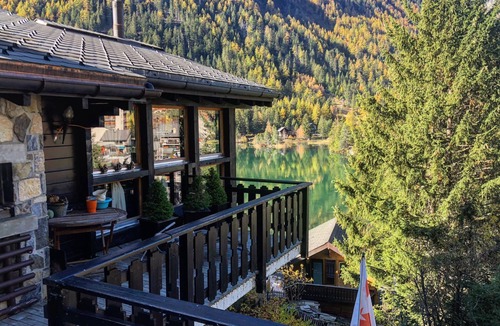 Champex-Lac Ski Chalet | Lake-view Chalet with jacuzzi, sauna, many terraces & garden