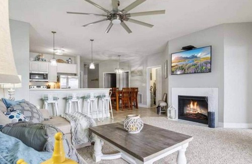 Rocky Mount Condo | Lake View Condo Amazing Pool Yard Games Fire Pits