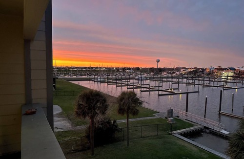 Port Arthur Condo | Lake View Condo Workers Escape