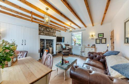 Hexham House | Lake View Cottage