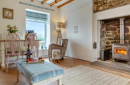 Hexham House | Lake View Cottage