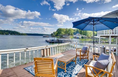 Gravois Mills House | Lake View Cottage: Lake Ozarks Getaway