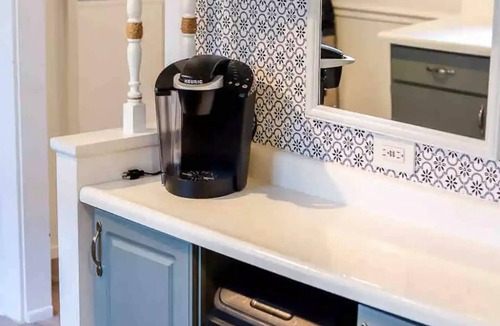 Delavan Lake Cottage | Lake view cottage on Delavan