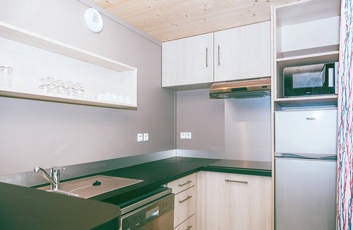 Malansac Cottage | Lake View Cottage with Terrace for 6