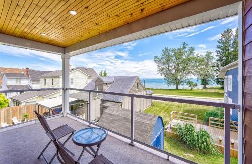 Fort Erie House | Lake view cottage with three ensuites and elevator