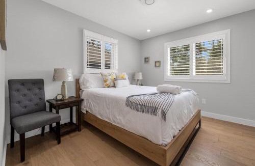 Fort Erie House | Lake view cottage with three ensuites and elevator