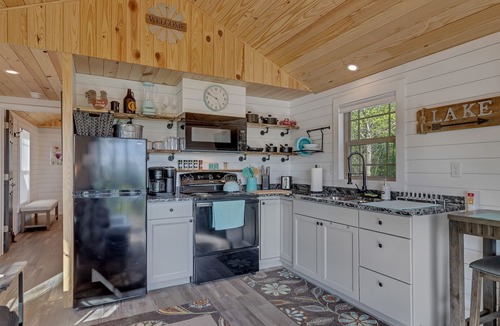 White County Cabin | Lake View Country Cabin at Bear Bluff Retreat