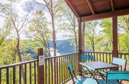 White County Cabin | Lake View Country Cabin at Bear Bluff Retreat