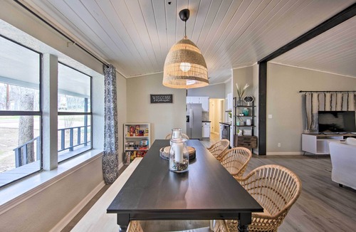Enchanted Oaks House | Lake View & Decks: Pet-Friendly Mabank Home