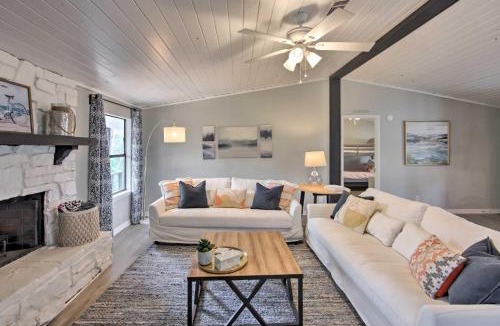 Enchanted Oaks House | Lake View & Decks: Pet-Friendly Mabank Home