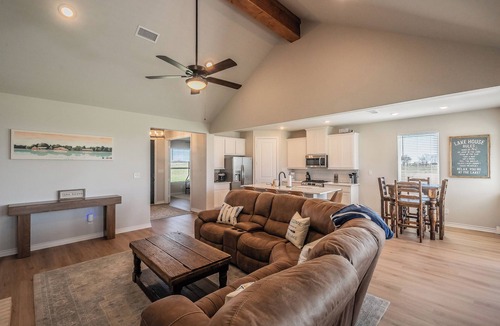 Eureka House | Lake View Dreams- Sunsets, Fishing, Lake Access and More!
