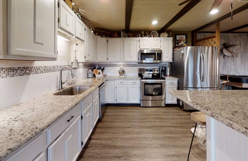 Cookson House | Lake View! Enjoy beautiful Lake Tenkiller with lots of room and plenty of style!
