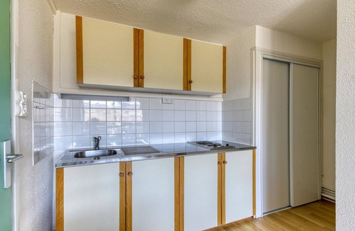 Miremont Apartment | Lake View Miremont Apartment for 5