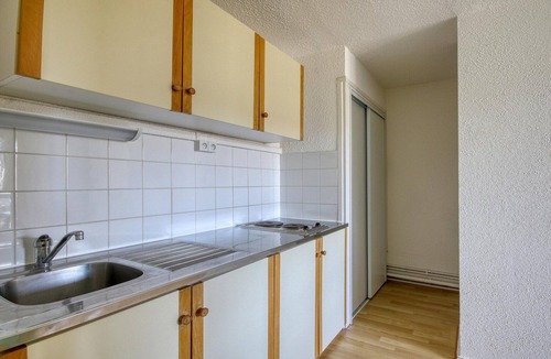 Miremont Apartment | Lake View Miremont Apartment for 5